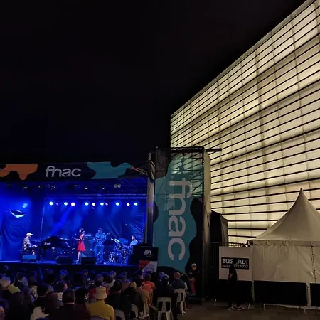 Elkano Quarto em Acomodações Particulares